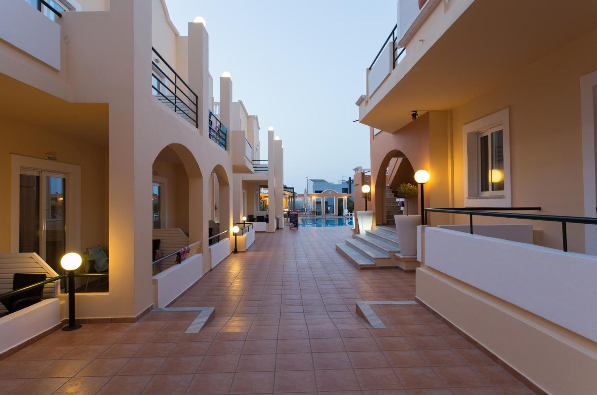 Nontas Hotel Apartments Daratsos Eksteriør billede